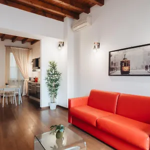Charming Brera - Madonnina Apartamento Milão