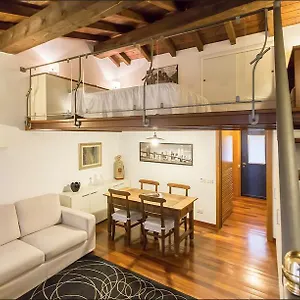 Cairoli Apartamento Milão